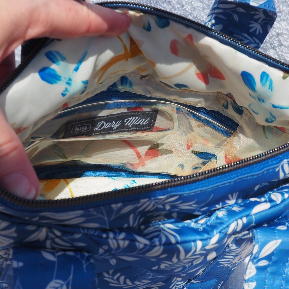 lug Blue Floral Quilted Crossbody Bag - Picture 4 of 4